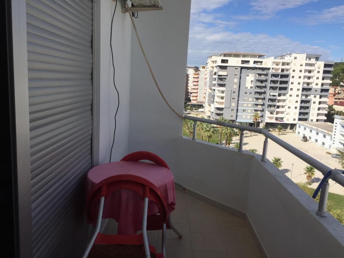 Seaside Studio * Wlora